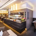 Plaza Hotel 4*