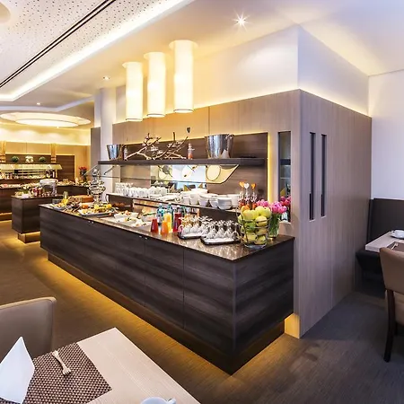 Plaza Hotel 4*